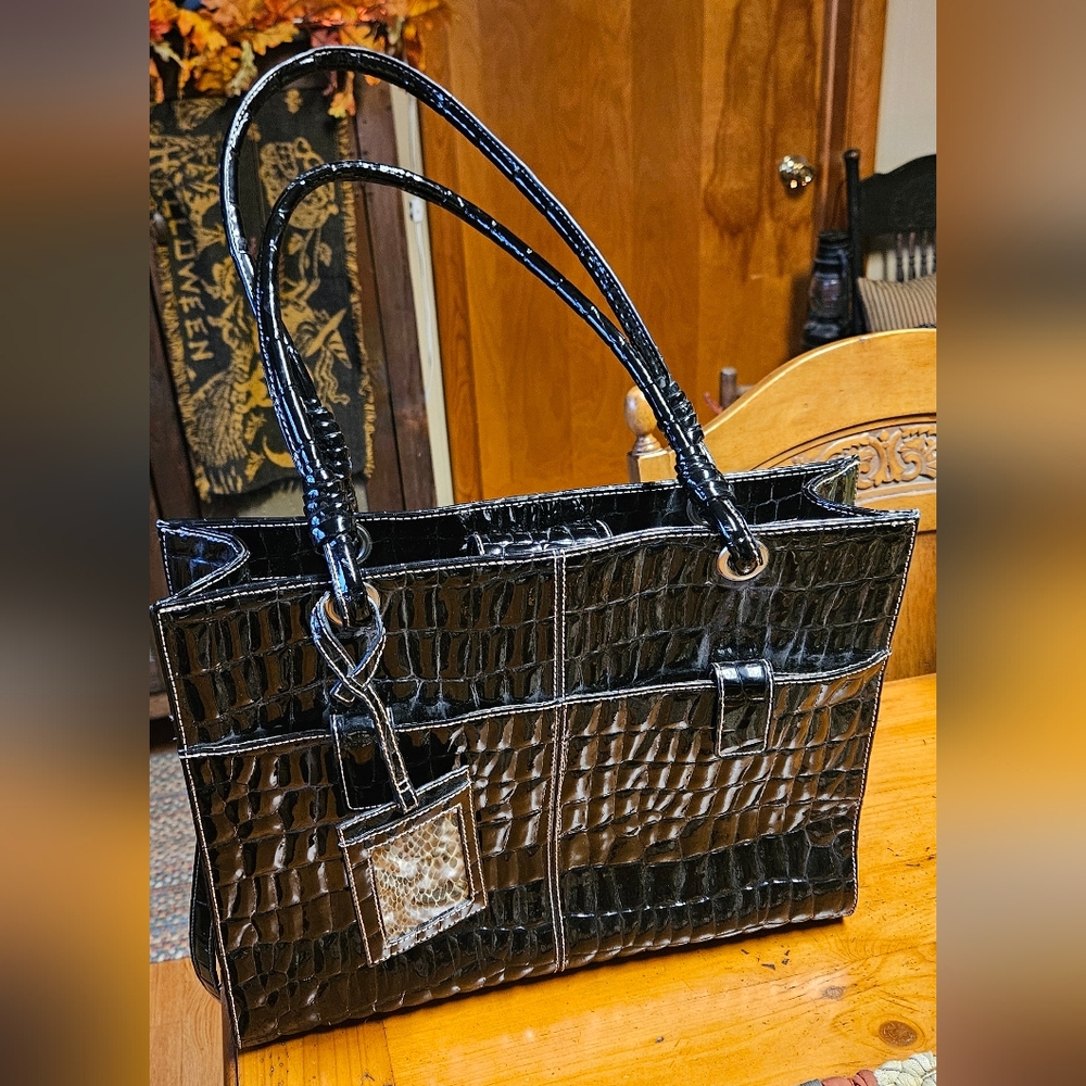 Elegant Black Crocodile-Embossed Wilsons Leather Tote Bag